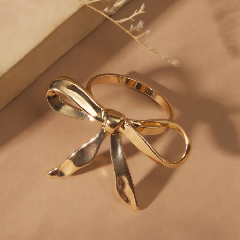 ALTAR'D STATE
Bow Ring